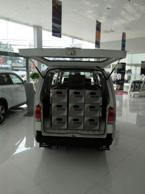Suzuki Bilnd Van được trang bị động cơ xăng với 4 xy-lanh