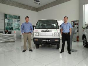 Suzuki Bilnd Van được trang bị động cơ xăng với 4 xy-lanh