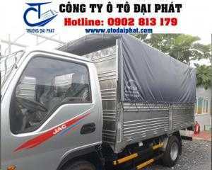 Kính chắn gió mở rộng tầm nhìn cho người lái xe. Đảm bảo quan sát trước sau rõ nét, giúp người lái xe an toàn trên mọi nẽo đường.