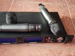 Micro không dây shure ur12d