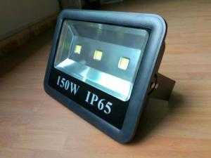 Đèn pha LED 150W Lezza