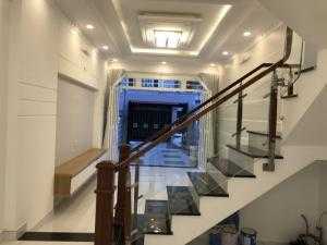 Bán nhà hẻm 67 Đào Tông Nguyên, Thị Trấn Nhà Bè 4m x 20m