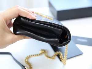 Túi nữ đeo vai kẻ sọc YSL xích vàng HT