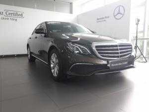 Bán Mercedes E200 CŨ 2018 Nâu, lăn bánh 29km..giá chính hãng
