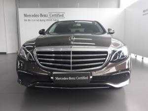 Bán Mercedes E200 CŨ 2018 Nâu, lăn bánh 29km..giá chính hãng