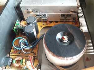 Vang liền công suất Sansui EA 440
