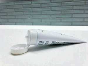 Kem trắng răng Ap24