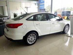 Bán xe Ford Focus Titanium 1.5L (bản đủ) sản xuất 2018, giao xe ngay