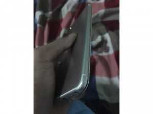 VIVO Y69 màu vàng gole