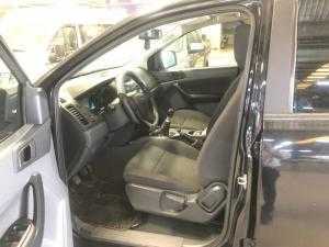 Bán Ford Ranger XL 4x2 MT sx 2015 màu đen