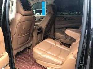 Xe Cadillac Escalade ESV Premium 2017