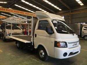 Cabin JAC: được thiết kế mạnh mẽ, theo nguyên tắc khí động lực học giảm lực cản không khí.