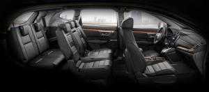 Khoang lái của CR-V thế hệ mới gây ấn tượng nhờ sự cân bằng hoàn hảo giữa không gian rộng rãi, chất liệu cao cấp, thiết kế sang trọng cùng công nghệ tiên tiến