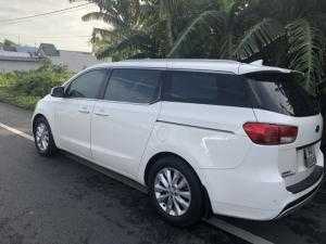 Bán Kia Grand Sedona GATH 3.3AT màu trắng số tự động máy xăng bản nhập Hàn Quốc 2015