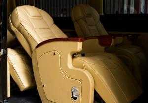 Dòng xe cao cấp SOLATI 16 CHỖ Phiên bản LIMOUSIN Cao Cấp