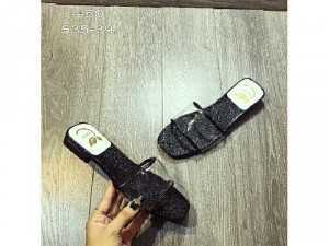 Dép quai ngang bảng trong