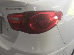 Bán xe Hyundai Avante 1.6 MT sx 2015