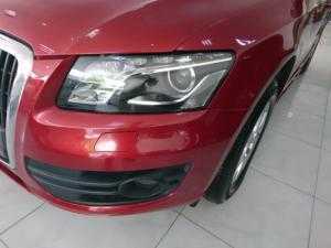 Bán Audi Q5 2.0AT sản xuất 2010 màu đỏ