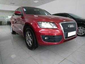 Bán Audi Q5 2.0AT sản xuất 2010 màu đỏ