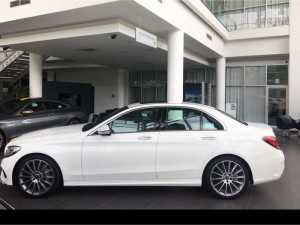 Mercedes C300 trắng, nội thất đỏ giao xe nhanh tại TP HCM