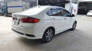 Bán Honda City 1.5AT màu trắng số tự động sản xuất 2017 biển Sài Gòn mẫu mới nhất