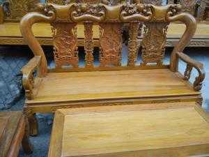 Bộ bàn ghế đục đào gỗ nghiến