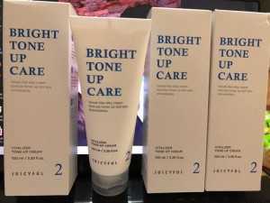 Kem dưỡng trắng nâng tone bright tone up care