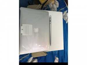 Bán Macbook air 2017