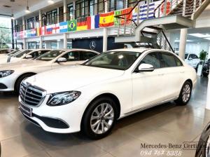 Bán Mercedes E200 2018 màu Trắng chính chủ chạy lướt