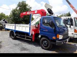 Xe tải Hyundai hd800 gắn cẩu Unic 340-4 khúc tải chở 5,7 tấn thùng 4,4 mét lọt lòng