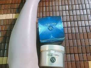 Kem body ss dưỡng trắng mịn;trắng thật