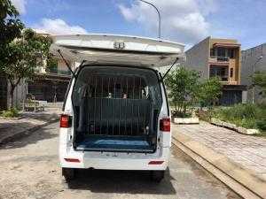 khoang chứa hàng xe tải van dongben 5 chỗ