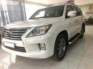 Lexus LX570 model 2013 màu trắng bản xuất mỹ