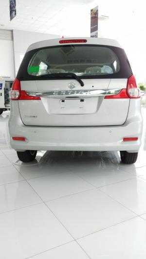 Suzuki Ertiga nhập khẩu nguyên chiếc, giá tốt nhất thị trường