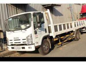 Isuzu EURO 4 thùng lững tải 5,9 tấn thùng 6,2 mét