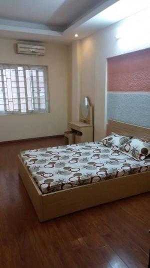 Nhà hót nhất Nguyễn Ngọc Vũ-Lê Văn Lương 33m/5 tầng giá 3.25 tỷ.