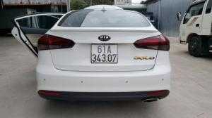 Bán Kia Cerato 1.6AT màu trắng số tự động sản xuất 2016 lăn bánh 2017 biển Bình Dương 1 chủ đi đúng 34000km