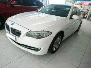 Bán BMW 520i sản xuất 2012 màu trắng nội thất kem