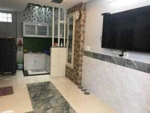 Bán nhà Hoàng Hoa Thám, Phú Nhuận, DT 50 m2, hẻm 4m, nhà đẹp, tặng kèm nội thất xịn giá 4.5 tỷ
