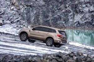 Ford everes 2018 đủ màu nhận ký chờ