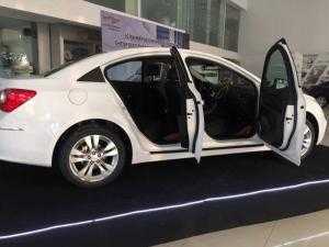Xe Chevrolet Cruze