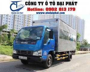 Xe tải Isuzu 2 tấn QKR77HE4 thùng kín (1990 kg) sở hửu vẻ bề ngoài bắc mắt, sang trọng, màu sắc hài hòa, tất cả các bộ phận được cấu tạo một cách hài hòa, tạo nên một chiếc xe chất lượng. Cabin xe được thiết kế kiên cố, mặt ga lăng được nâng cao cải tiến đẹp hơn, sang trọng hơn làm mát động cơ nhanh hơn. Cụm đèn pha xe tải Isuzu 2 tấn thùng kín QKR77HE4 tích hợp đèn pha Halogen phản quang đa điểm với đèn xi nhan thuận tiện cho người dùng.