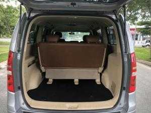 Bán Hyundai Starex 2.5MT số sàn máy dầu 9 chỗ màu ghi xám nhập Hàn Quốc 2015 biển Sài Gòn lăn bánh 62000km