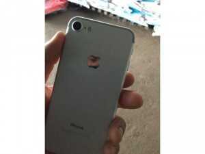 cần bán iPhone 7 32gb giá 8700