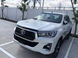 Hilux 2.48 AT (4x4) số tự động màu trắng