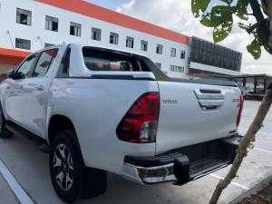 Hilux 2.48 AT (4x4) số tự động màu trắng