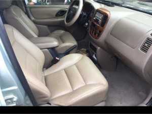Ford Escape 2002 nồi đồng cối đá