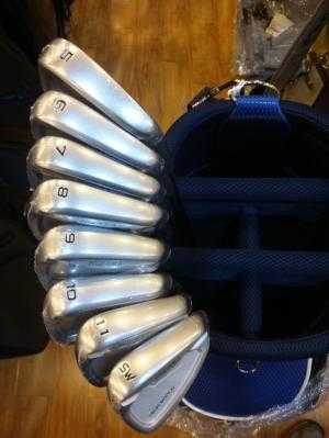 Bộ gậy golf Honma Tour World TW737P