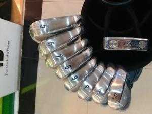 Bộ gậy golf XXIO MP1000 New model