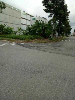 Kẹt tiền sang gấp 300m2 đất thổ cư 100%, 365 triệu sổ riêng Rất Gấp